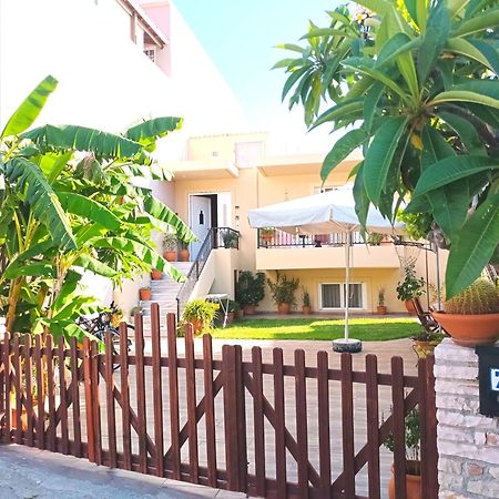 Family Yard House Kos Apartment Luaran gambar