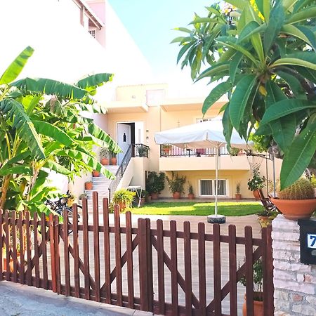 Family Yard House Kos Apartment Luaran gambar
